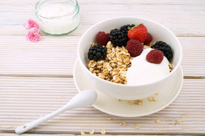 breakfast-bowl-cherries-berries