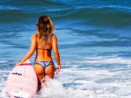 surf-woman-wave-bikini